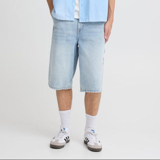 Short Bitume Solid