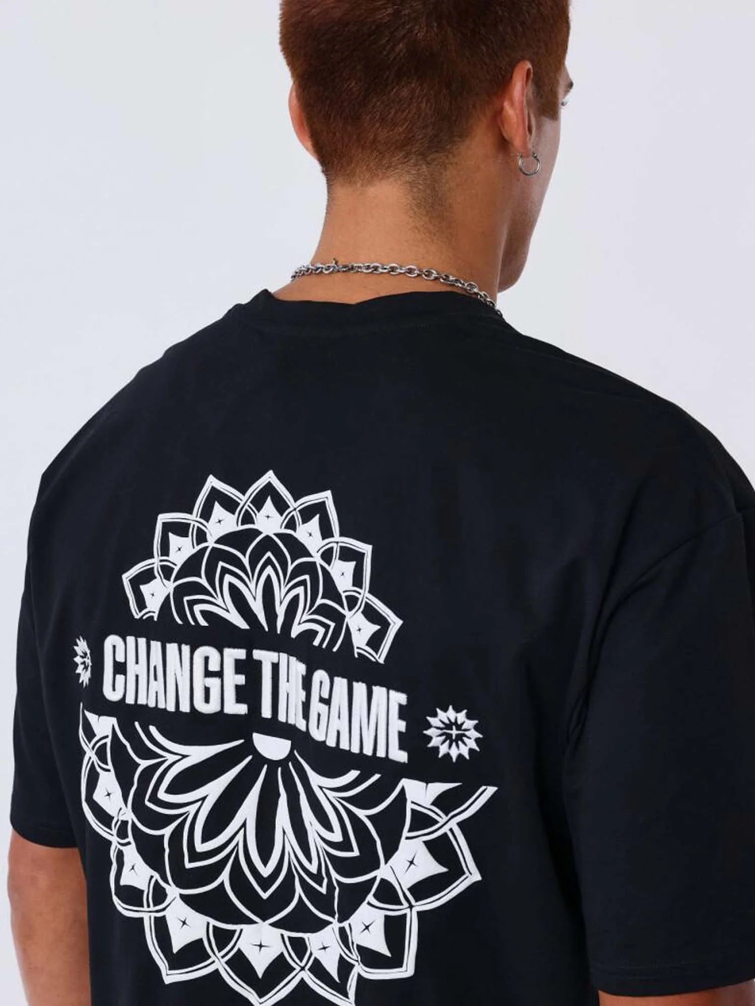 T-shirt grafica mandala PXP nera