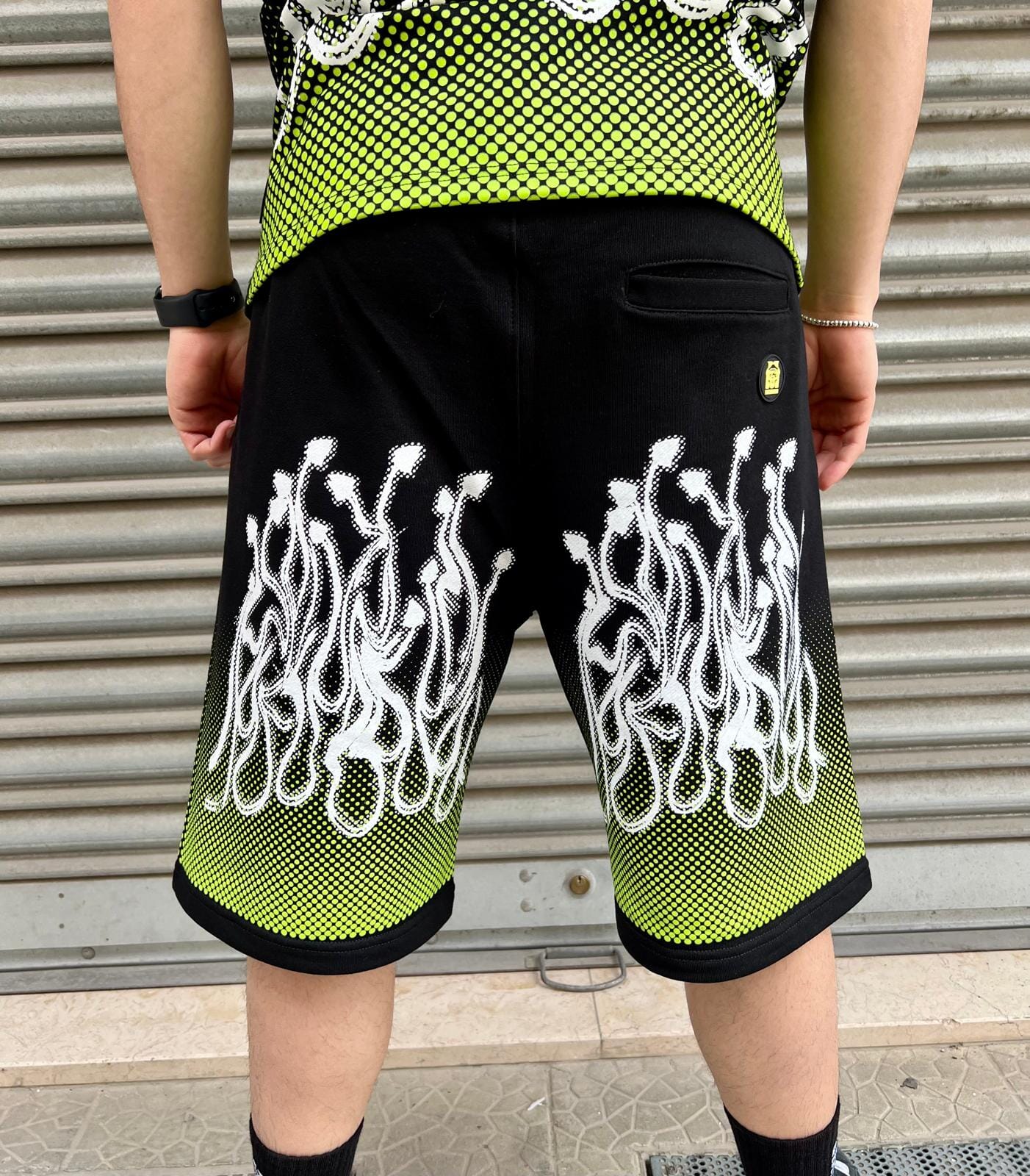 Short Mushroom Flame nero e verde