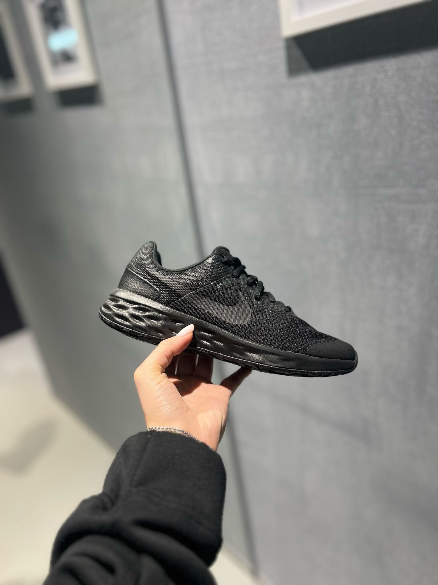 Nike Revolution 6