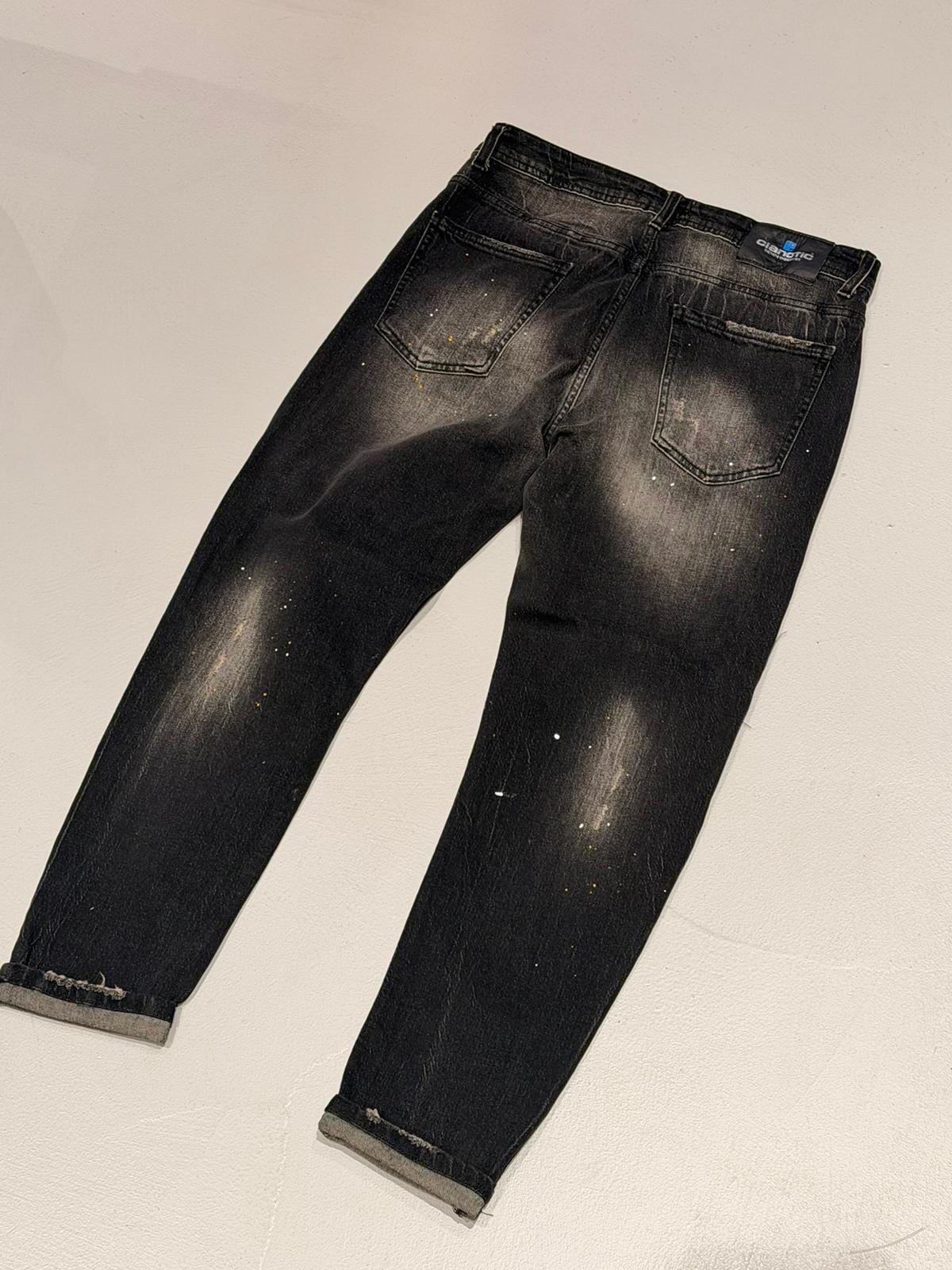 Jeans Nero Lavaggio Used con Effetto Destroyed Cianotic
