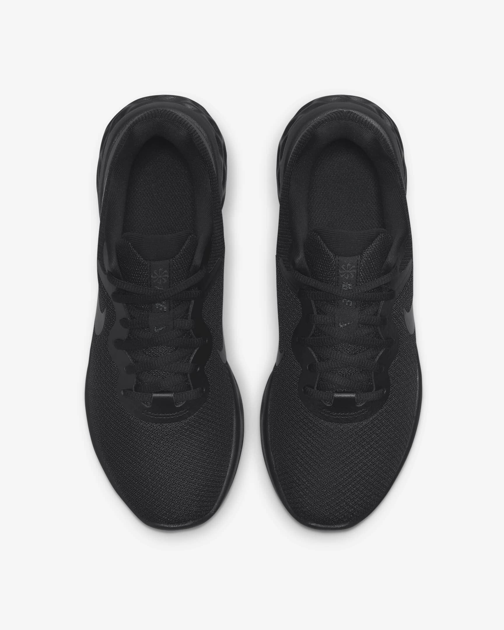 Nike Revolution 6