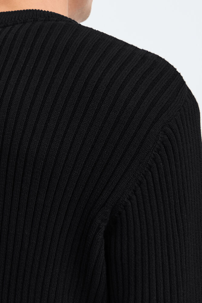 Maglione basico costine nero Solid