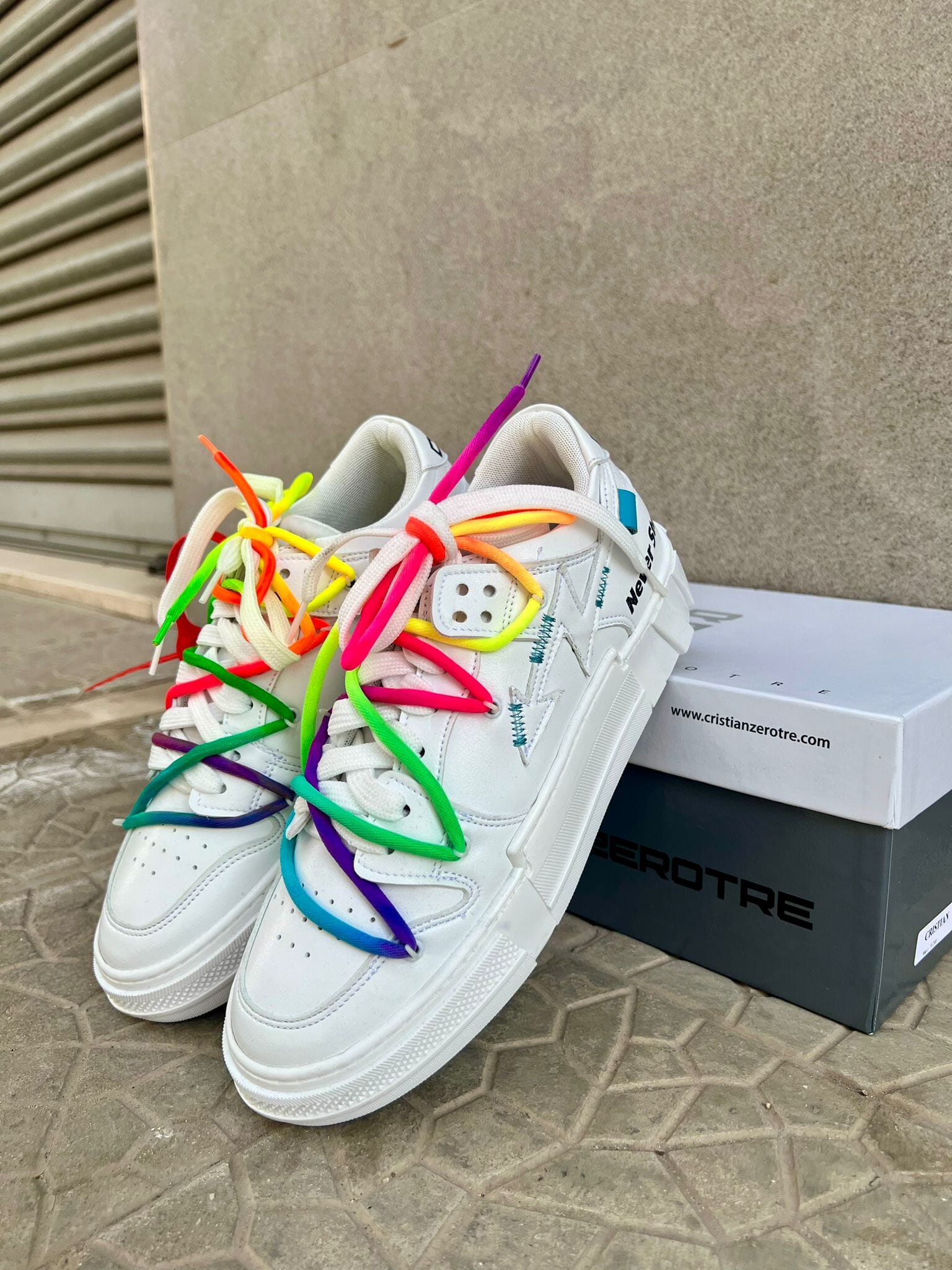 CR03 Strong 300 V.1 Multicolor Bianca