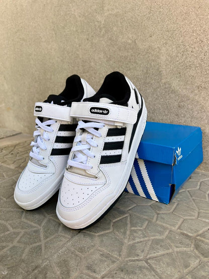 Adidas forum low