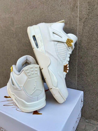 Jordan 4 Retro metallic gold