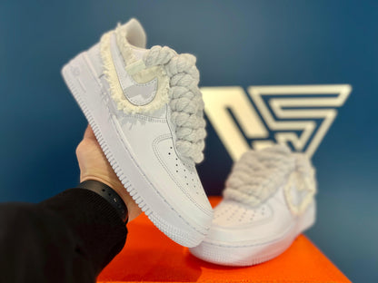 Nike air force 1 custom jeans bianco