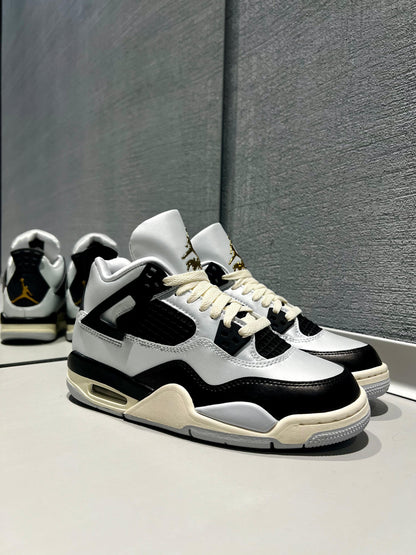 Jordan 4 Retro metallic FZ8585 070