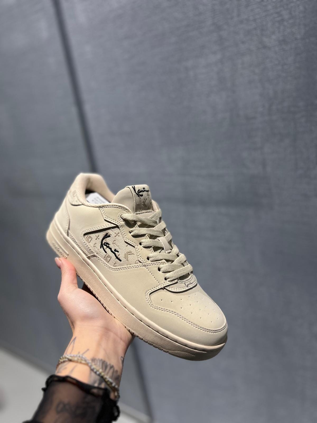 Sneakers KARL KANI Beige/Black