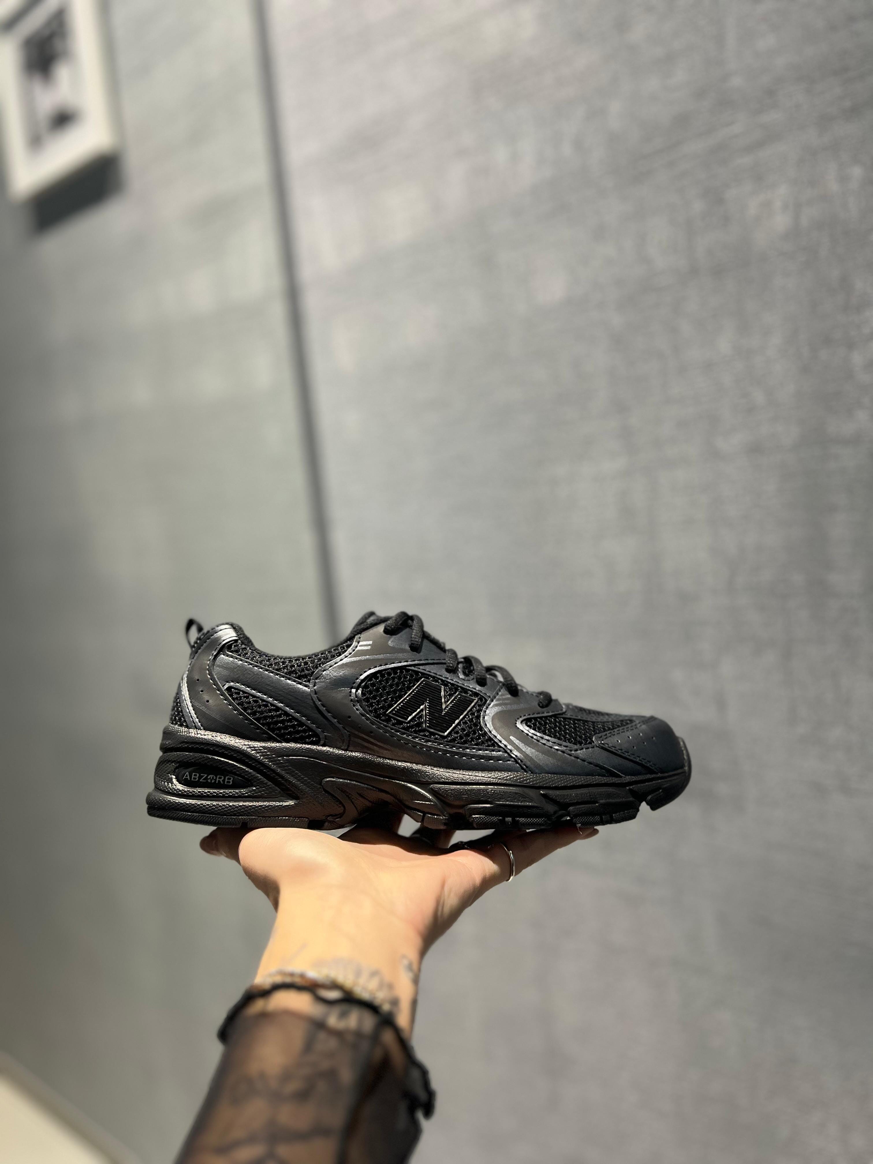 New Balance 530 Total Black