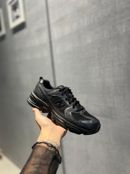 New Balance 530 Total Black