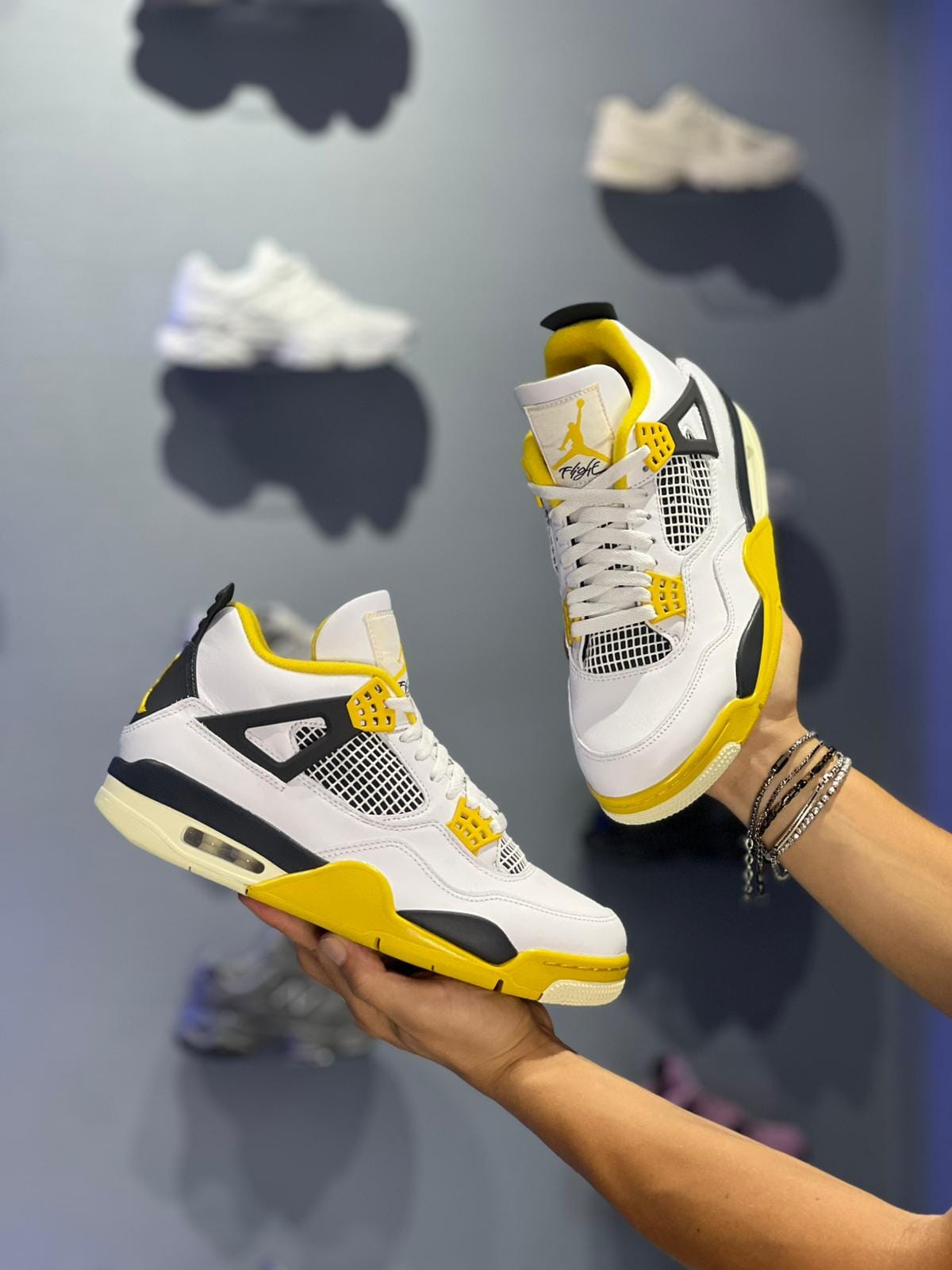 Air Jordan 4 Retro Vivid Sulfur