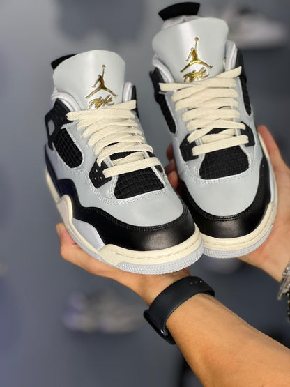 Jordan 4 Retro metallic FZ8585 070
