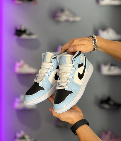 Jordan 1 Mid Ice Blue