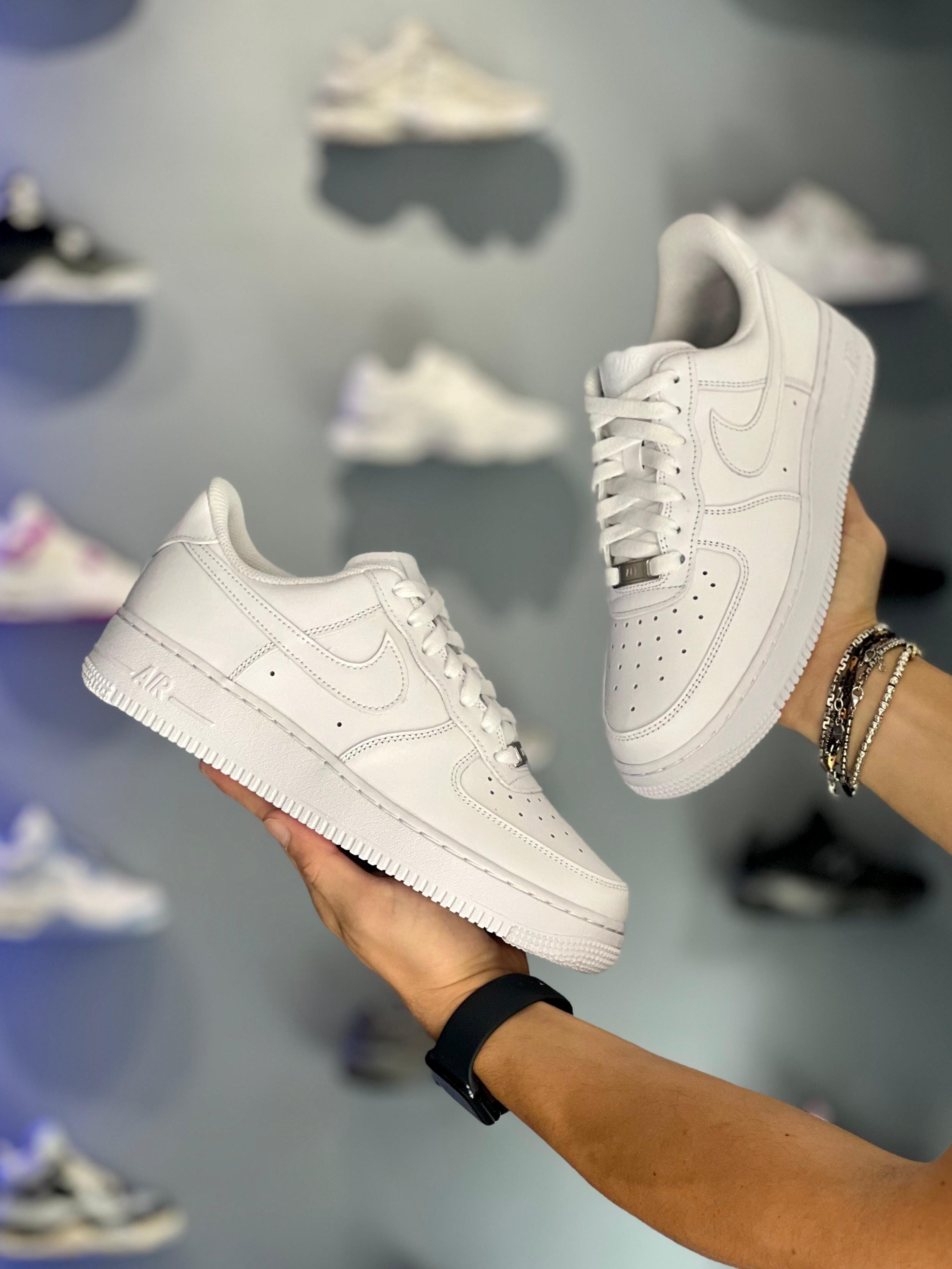 Nike Air Force 1 '07 – Triple White