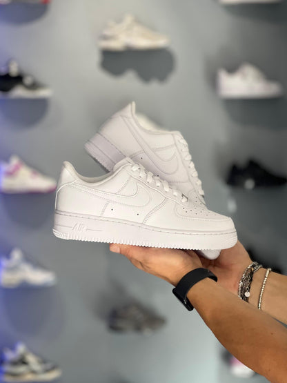 Nike Air Force 1 '07 – Triple White