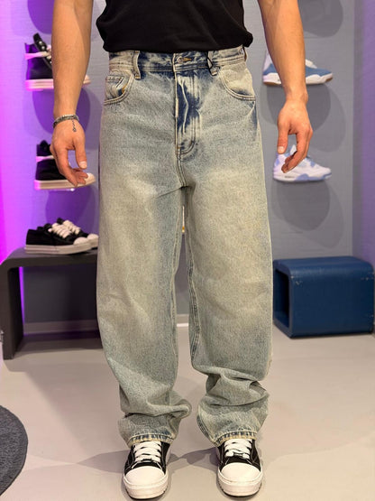 Jeans fast cianotic