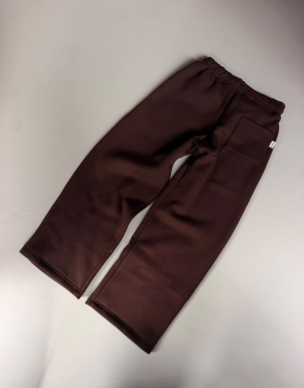 Pantaloni tuta basic cioccolato