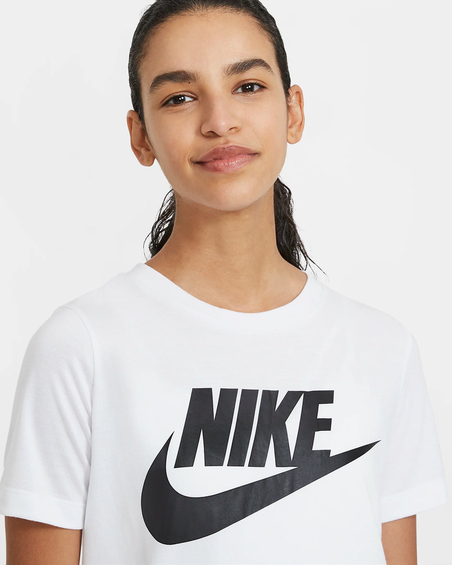 T-shirt Nike Sportswear Essential  - Donna